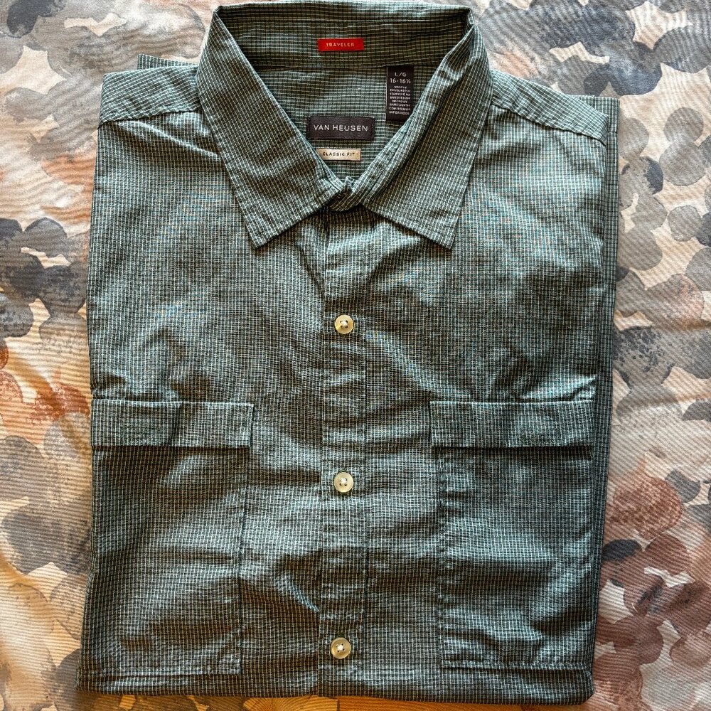 Van Heusen Traveler Men's Button Down Shirt Sz L ~ Green & White ~ Short Sleeve